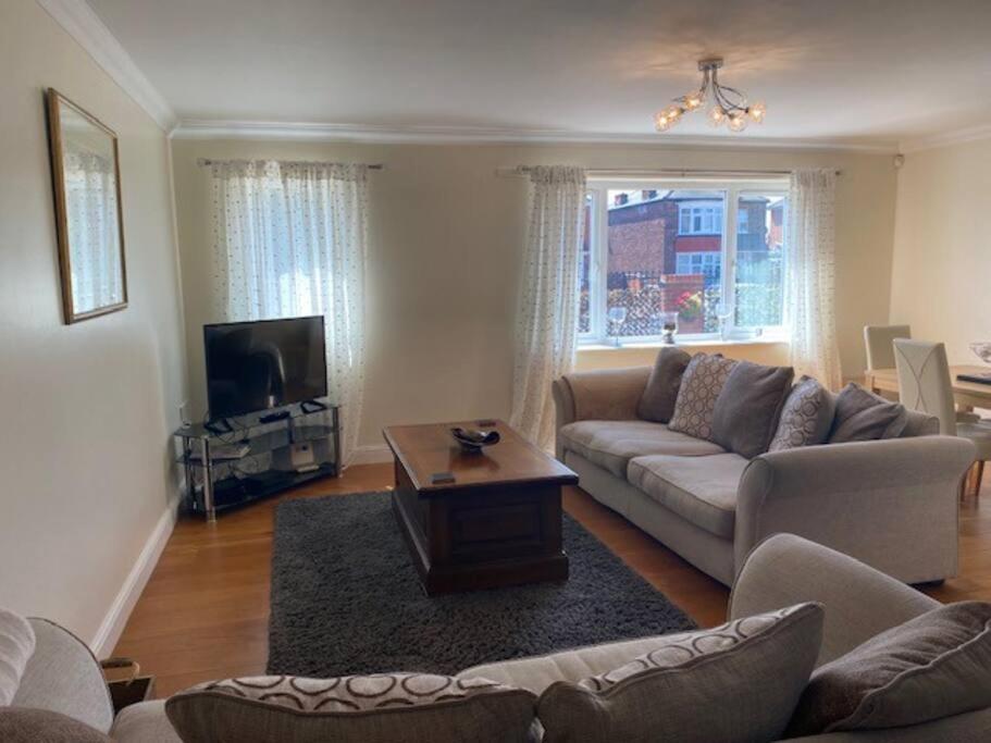 Spacious 2 Bedroom Apartment Cleethorpes Ngoại thất bức ảnh